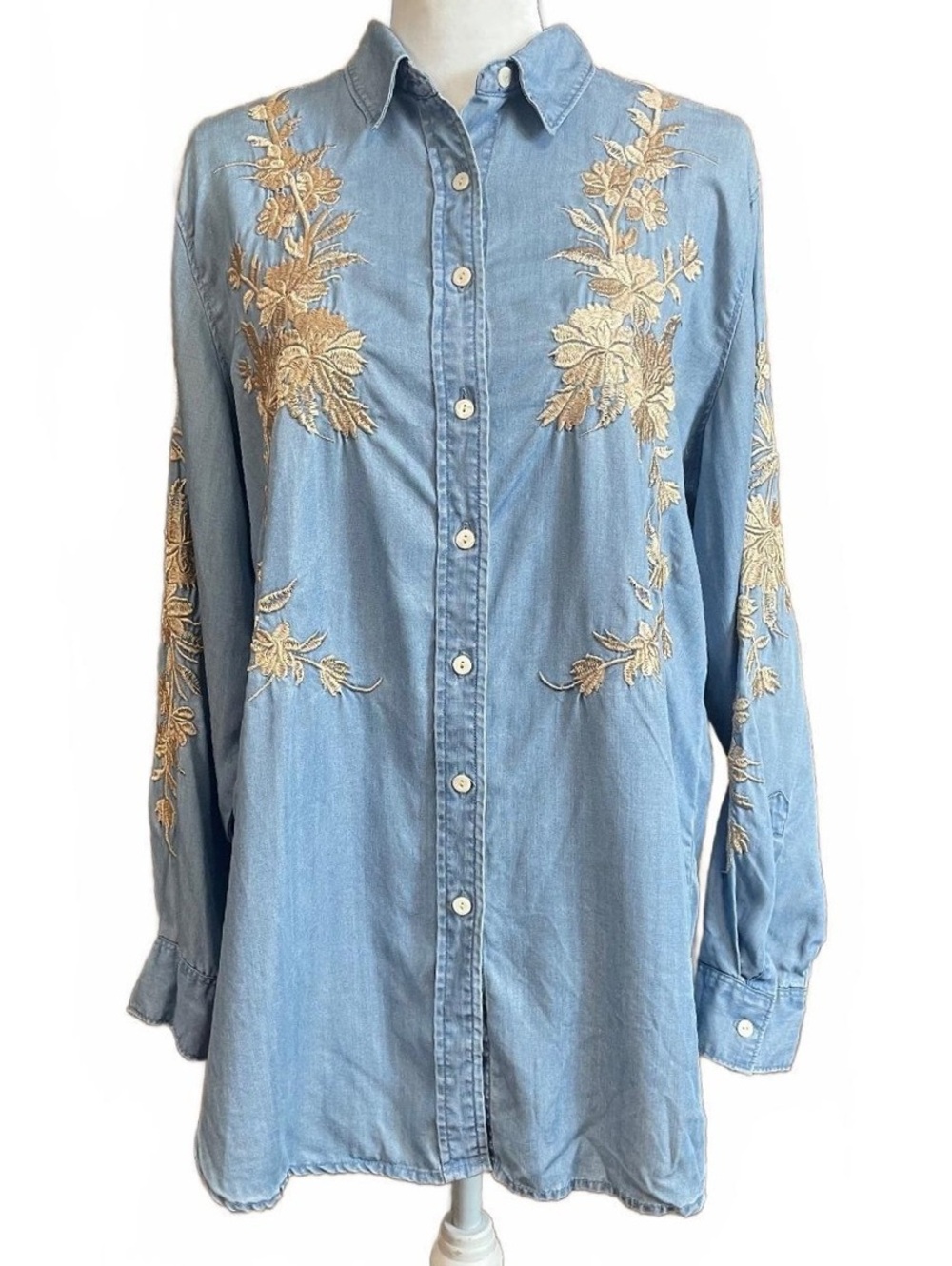 Zara Woman embroidered oversize denim shirt medium